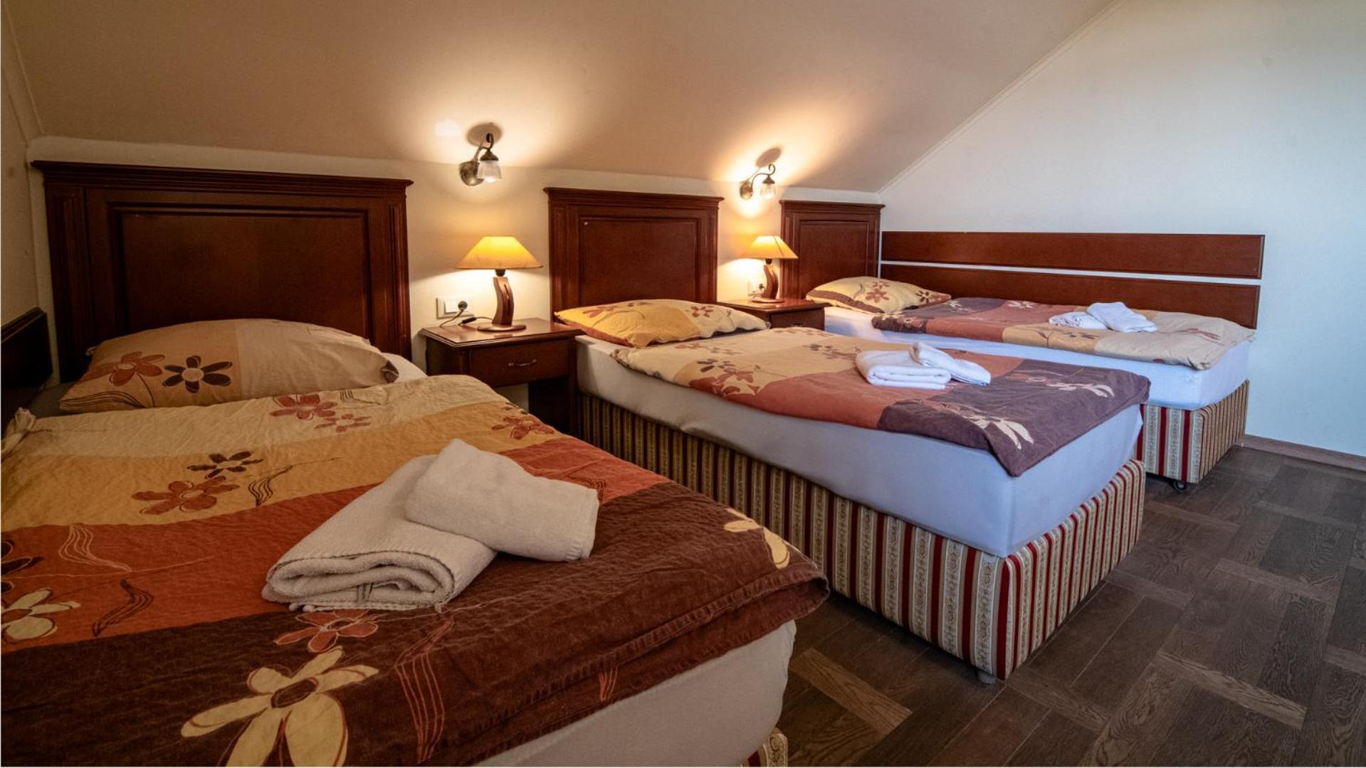 Veganfresh Hotel Medvode Bagian luar foto