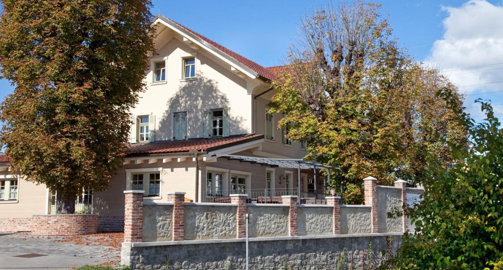Veganfresh Hotel Medvode Bagian luar foto